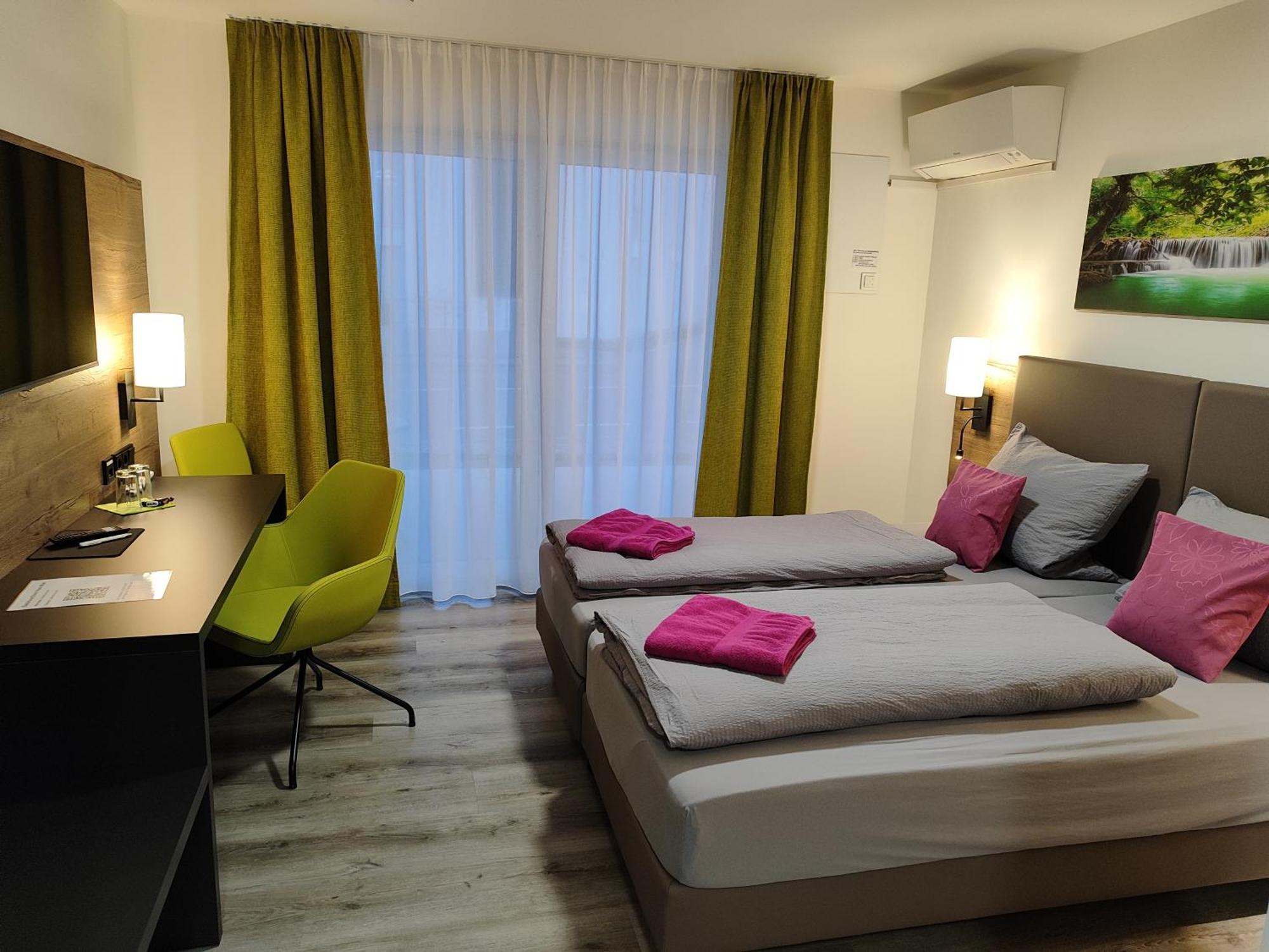 Hotel Gaestehaus Stock Zimmer Sahnehaeuble フリードリヒスハーフェン エクステリア 写真