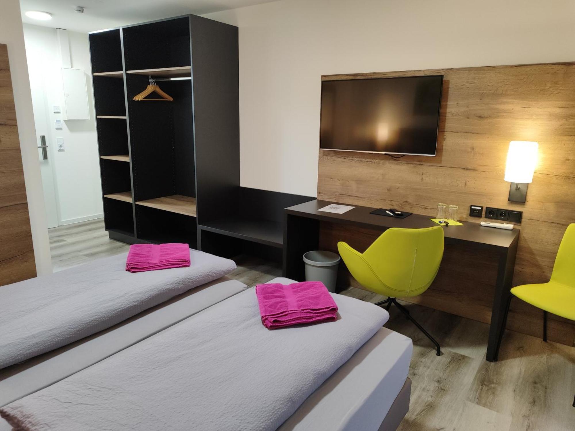 Hotel Gaestehaus Stock Zimmer Sahnehaeuble フリードリヒスハーフェン エクステリア 写真